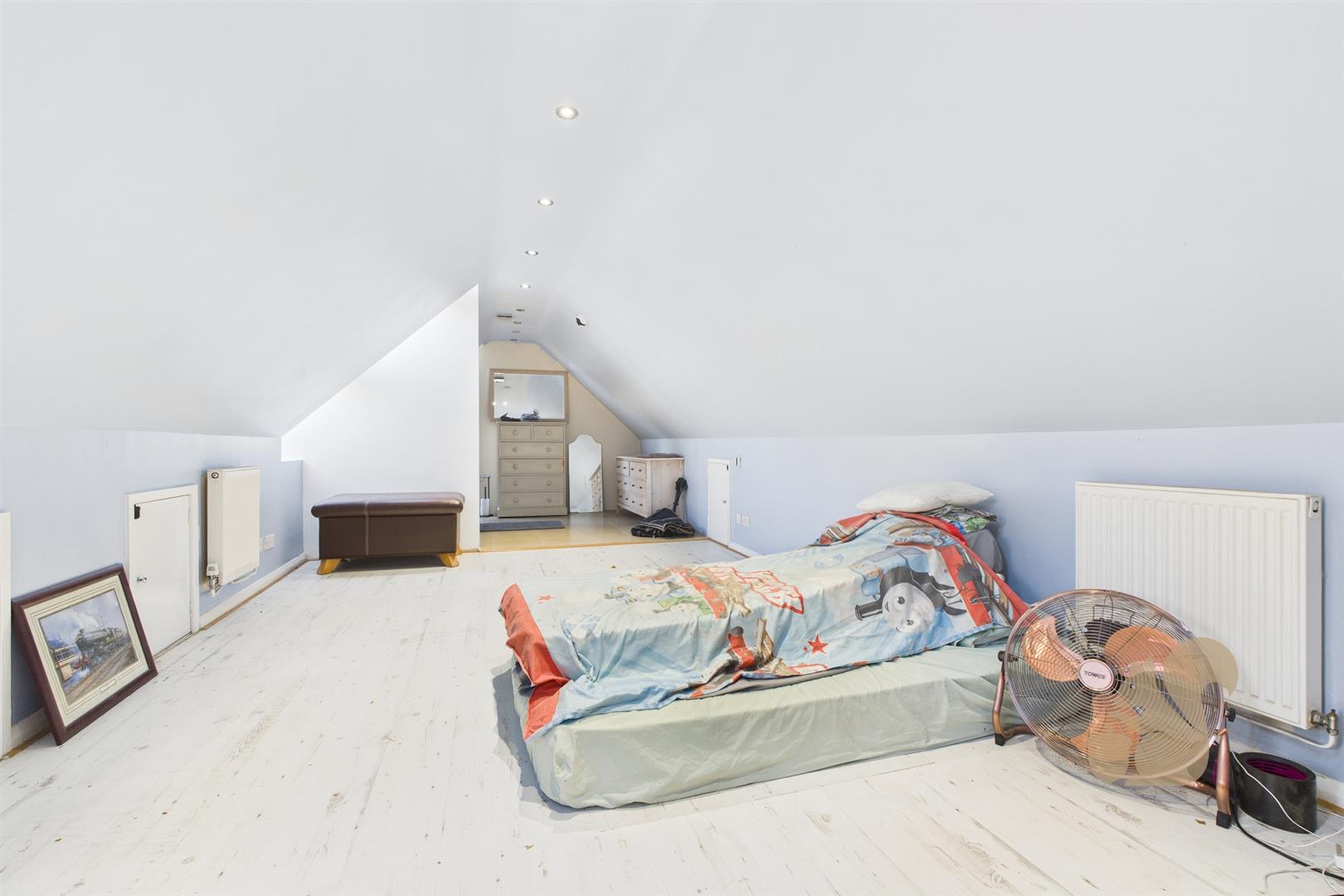 MAIN BEDROOM BUNGALOW